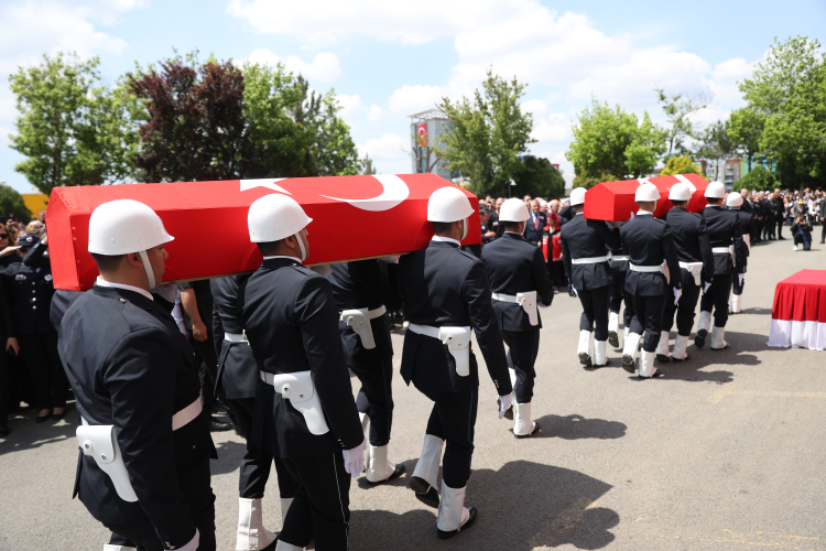Şehitlerimize son veda - Bursa Hayat - 5