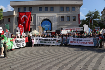 Bursa’da İsrail’in Küresel Sumud Filosu saldırısına sert tepki