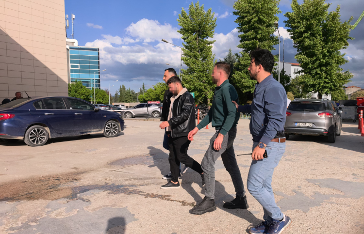 Bursa'da geçmişteki faul tartışması kanlı hesaplaşmaya döndü - Bursa Hayat - 3