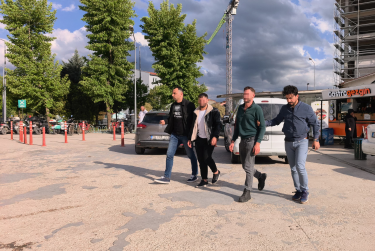 Bursa'da geçmişteki faul tartışması kanlı hesaplaşmaya döndü - Bursa Hayat - 2