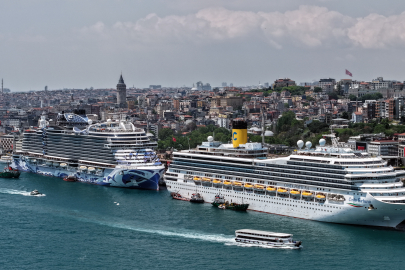 Galataport ve Sarayburnu’nda yüzen şehirler dronla görüntülendi