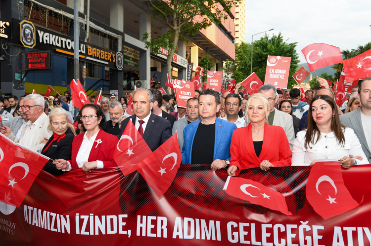 25 bin genç Osmangazi'de 19 Mayıs coşkusunu yaşadı - Bursa Hayat - 2