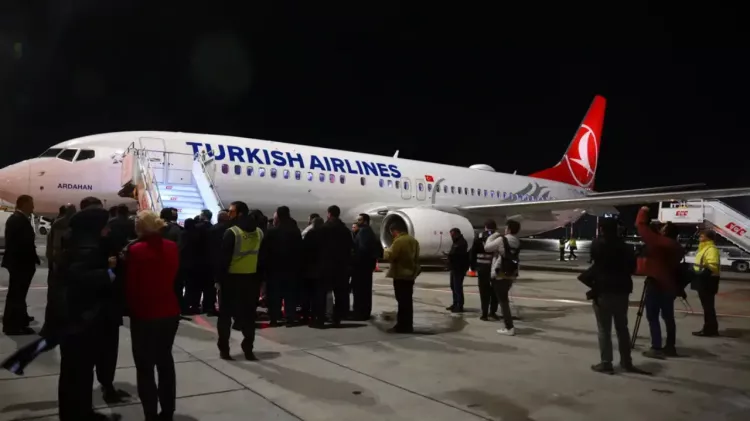 İsrail’in alıkoyduğu aktivistler İstanbul’a dönüyor - Bursa Hayat - 3