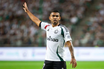 Bursaspor’dan sezonun ilk transferi: Juergen Elitim resmen açıklandı