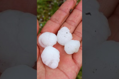 Siverek’te misket büyüklüğünde dolu yağdı