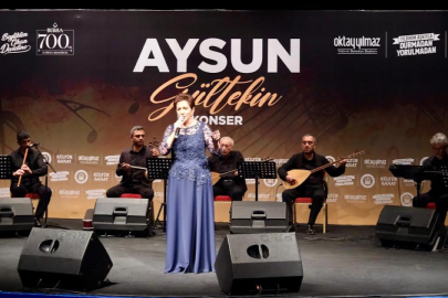 Yıldırım'da türkü severler Aysun Gültekin konserine akın etti