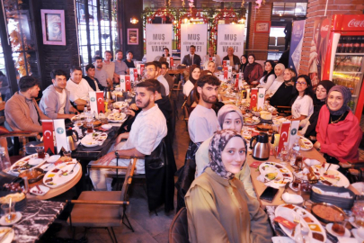 BUMEV bursiyerleri mezuniyet ve bayram coşkusunu birlikte yaşadı