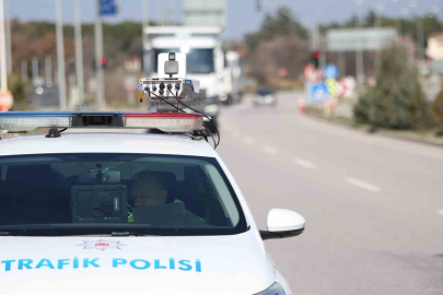 Bursa, İstanbul, Ankara ve İzmir yollarında sıkı takip: Radar sayısı artırıldı