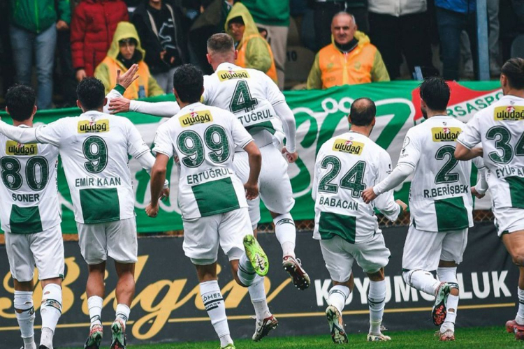 Bursaspor’dan üst üste tarihi seri - Bursa Hayat - 3