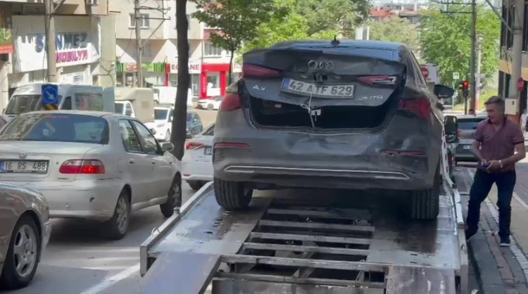 Bursa’da zincirleme kaza: 6 araç birbirine girdi - Bursa Hayat - 5