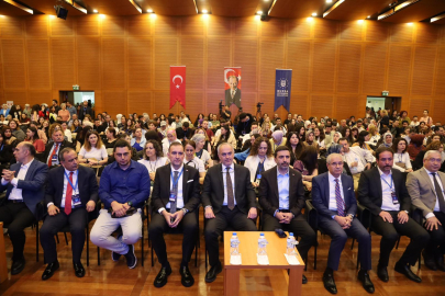 Bursa’da gençlik, aile ve toplum masaya yatırıldı