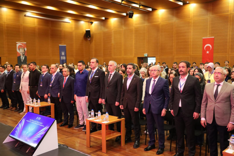 Bursa’da gençlik, aile ve toplum masaya yatırıldı - Bursa Hayat Gazetesi-2