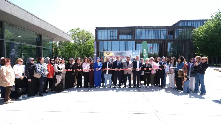 İNESMEK kursiyerlerinin eserleri sergide beğeniye sunuldu - Bursa Hayat Gazetesi-3