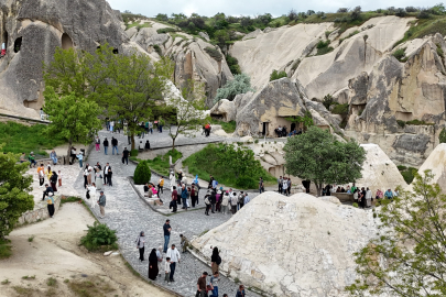 UNESCO mirası Kapadokya’da tatil bereketi: Ziyaretçi akını sürüyor