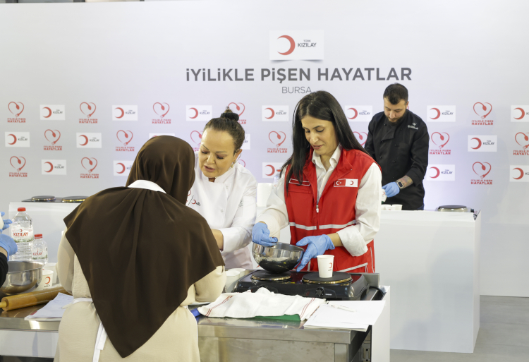 Bursa'da depremzede kadınlara destek projesi - Bursa Hayat - 2