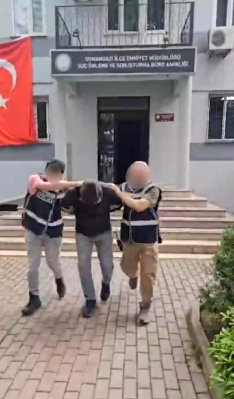 Bursa'da kaçak tütün ticaretine polis baskını - Bursa Hayat - 2