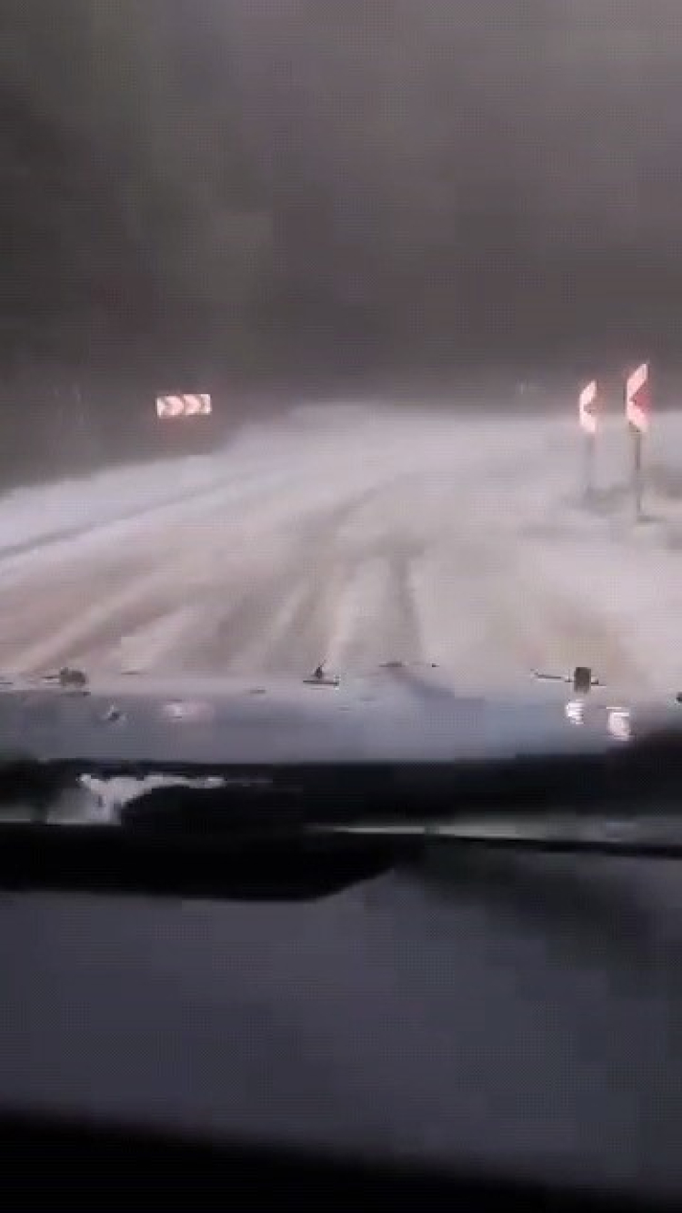 Bursa’da sürpriz yağış! Karayolu beyaza büründü - Bursa Hayat - 3