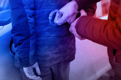 Bursa'da kaçak tütün ticaretine polis baskını