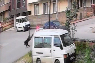 Bursa’da kontrolsüz kavşakta kaza: Motosikletli yola savruldu