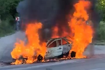 Keles yolunda korku dolu anlar! Sürücü son anda kurtarıldı