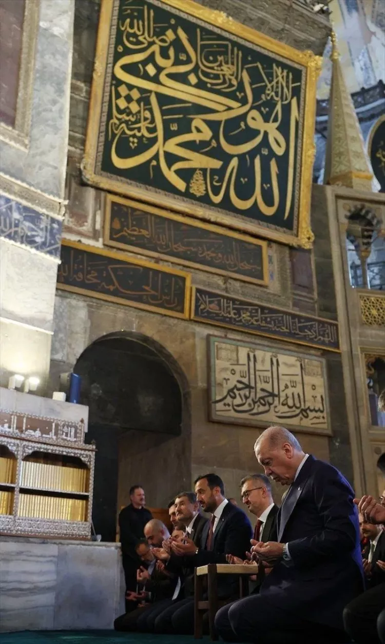 İstanbul'un fetih coşkusunda Cumhurbaşkanı Erdoğan'a Faruk Acar da eşlik etti - Bursa Hayat - 2