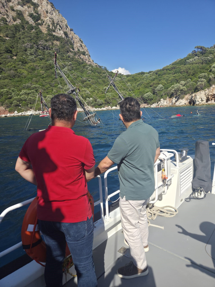 Marmaris'te 110 yolculu tekne battı! - Bursa Hayat - 2