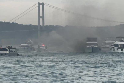 Bebek Sahili'nde korkutan yangın: Lüks tekne alevlere teslim oldu