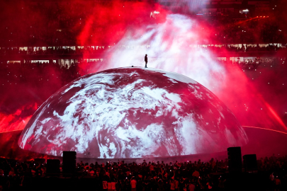 Kanye West İstanbul’da tarih yazdı! 118 bin kişilik dev konser