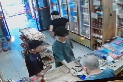 Bursa'da buldukları kredi kartıyla alışveriş yaptılar! O anlar kamerada
