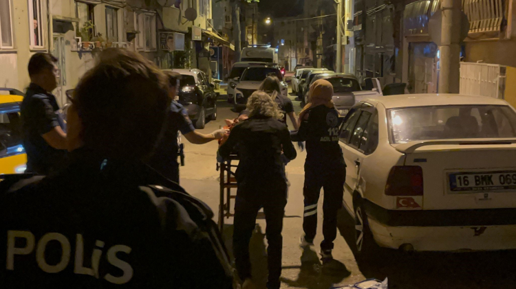 Bursa'da kanlı gece: Önce annesini sonra kendisini bıçakladı! - Bursa Hayat - 2