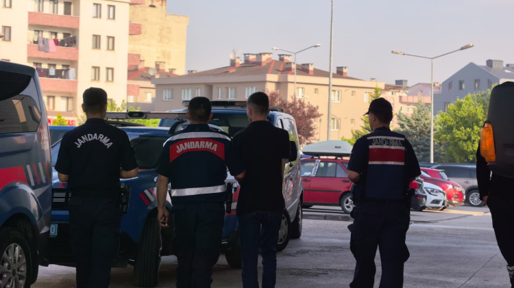 Bursa'da  zehir tacirlerine dev darbe! 70 adrese eş zamanlı baskın - Bursa Hayat - 5