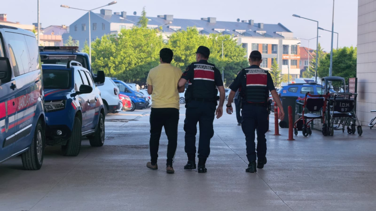 Bursa'da  zehir tacirlerine dev darbe! 70 adrese eş zamanlı baskın - Bursa Hayat - 3