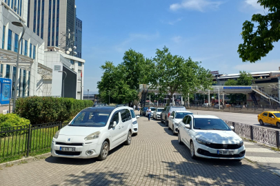 Bursa’da tehlikeli manzara: Yayalar trafiğe karıştı