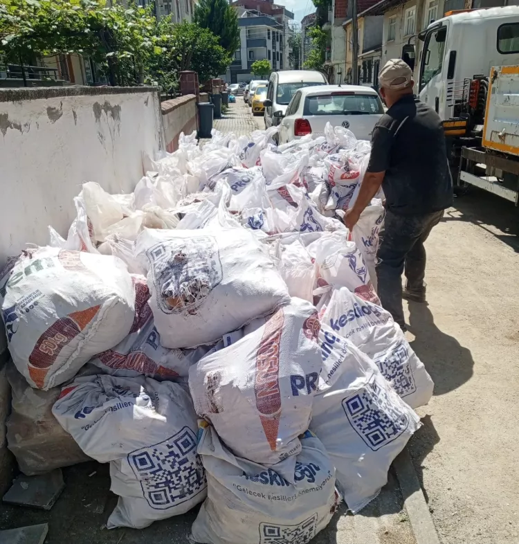 İnegöl’de Kurban Bayramı temizlik raporu! 400 ton atık bertaraf edildi - Bursa Hayat - 2