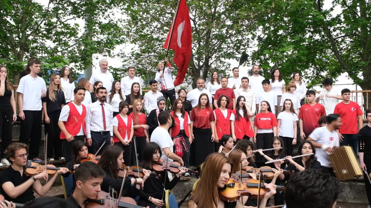 Dünya Kupası Marşı Yarışmasında Bursa imzası - Bursa Hayat - 2