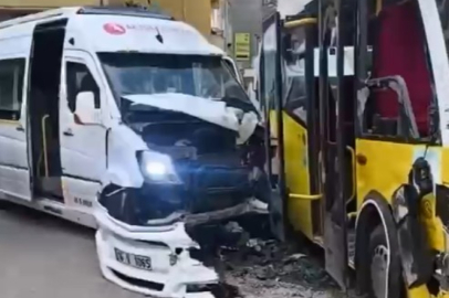 Bursa’da servis minibüsü otobüsle çarpıştı: 5 yaralı