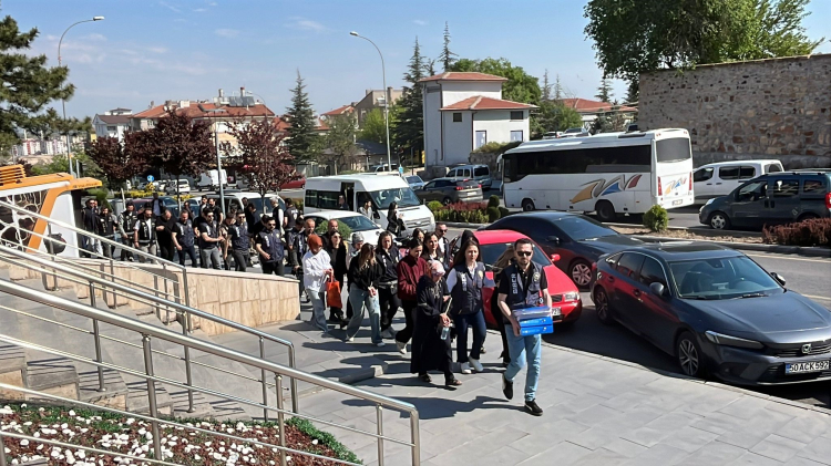 Bursa dahil 27 ilde dev operasyon: Bahis parası kriptoya aktarıldı - Bursa Hayat - 3