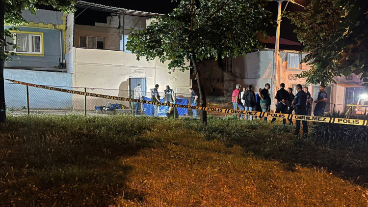 Bursa'da sokak ortasında silahlı saldırı: Karı-koca öldürüldü - Bursa Hayat - 2