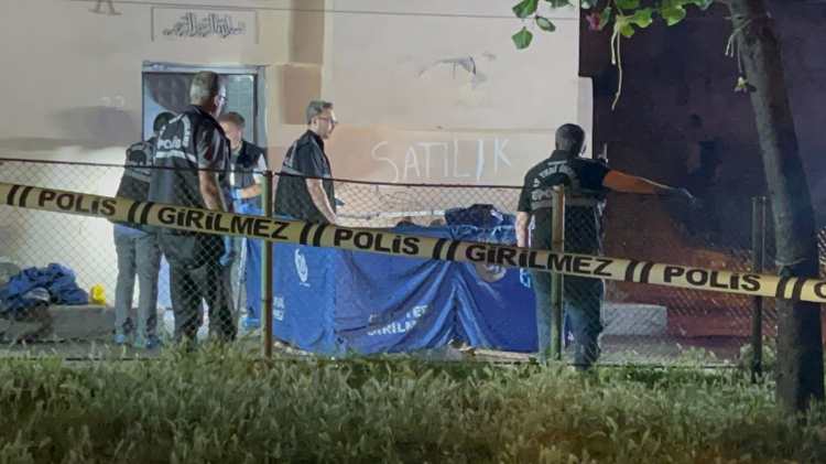 Bursa'da sokak ortasında silahlı saldırı: Karı-koca öldürüldü - Bursa Hayat - 3