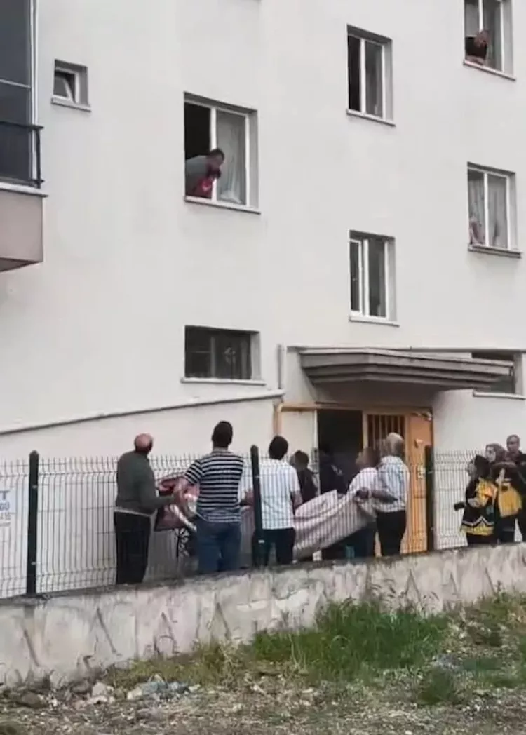 Kan donduran anlar! 3 yaşındaki kızına dehşeti yaşattı - Bursa Hayat - 3