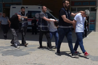 Bursa’da parkta 10 kişiyi yaralayan saldırının şüphelileri hakim karşısında