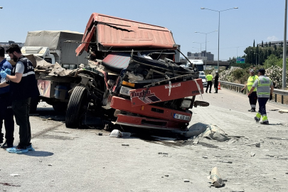 Bursa'da kontrolden çıkan kamyon ortalığı savaş alanına çevirdi: 1 ölü