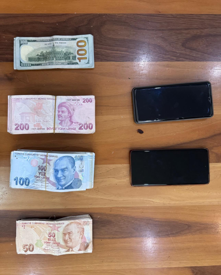 Evini kliniğe çevirmiş! Sahte doktordan balya balya para çıktı - Bursa Hayat - 4