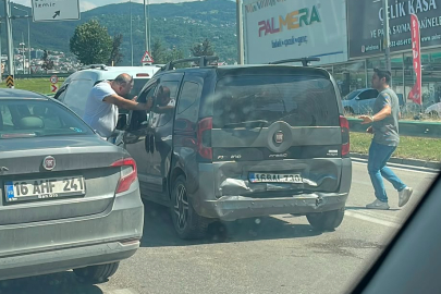 Bursa trafiğini kilitleyen kaza!