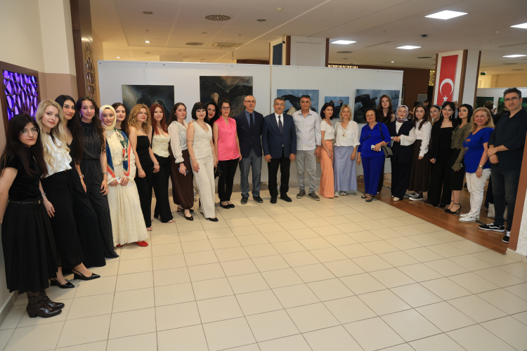 BUÜ Mezuniyet Sergisi sanatseverlerden tam not aldı - Bursa Hayat - 2
