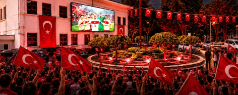 Ay-Yıldızlılar sahada, Bursa meydanlarda! İşte dev ekran noktaları