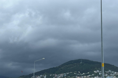 Bursa'da hava bir anda döndü! Kara bulutlar şehri kapladı!