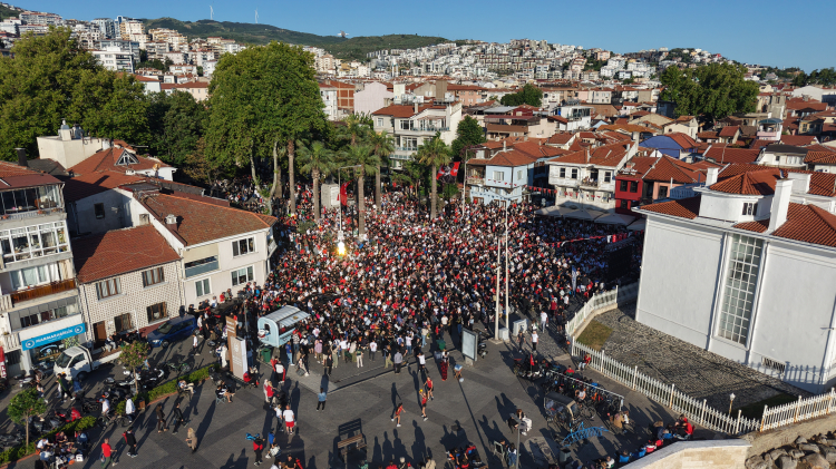 Mudanya'da milli heyecan! Meydan  doldu taştı - Bursa Hayat - 2