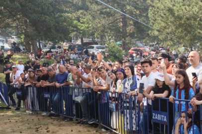 Karadeniz rüzgarı Bursa’yı sardı: GÜDEF Şenliği binleri buluşturdu