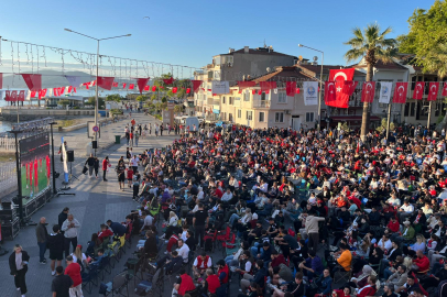 Mudanya'da milli heyecan! Meydan  doldu taştı
